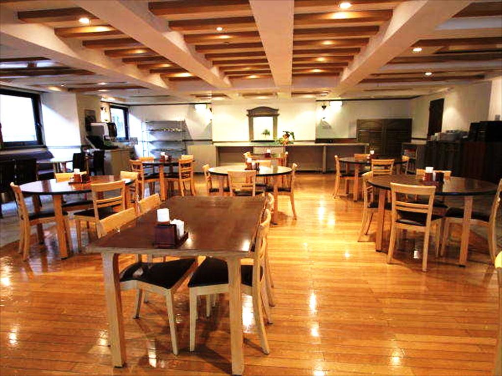 Gr Hotel Esaka Suita Luaran gambar